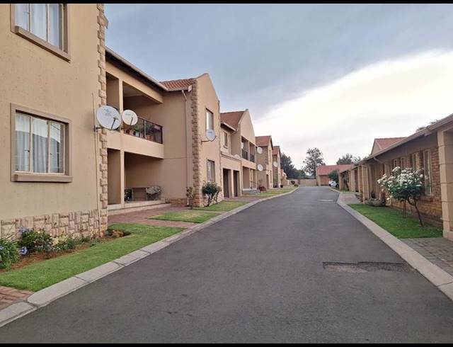 2 BEDROOM PROPERTY TO RENT IN PETERSFIELD